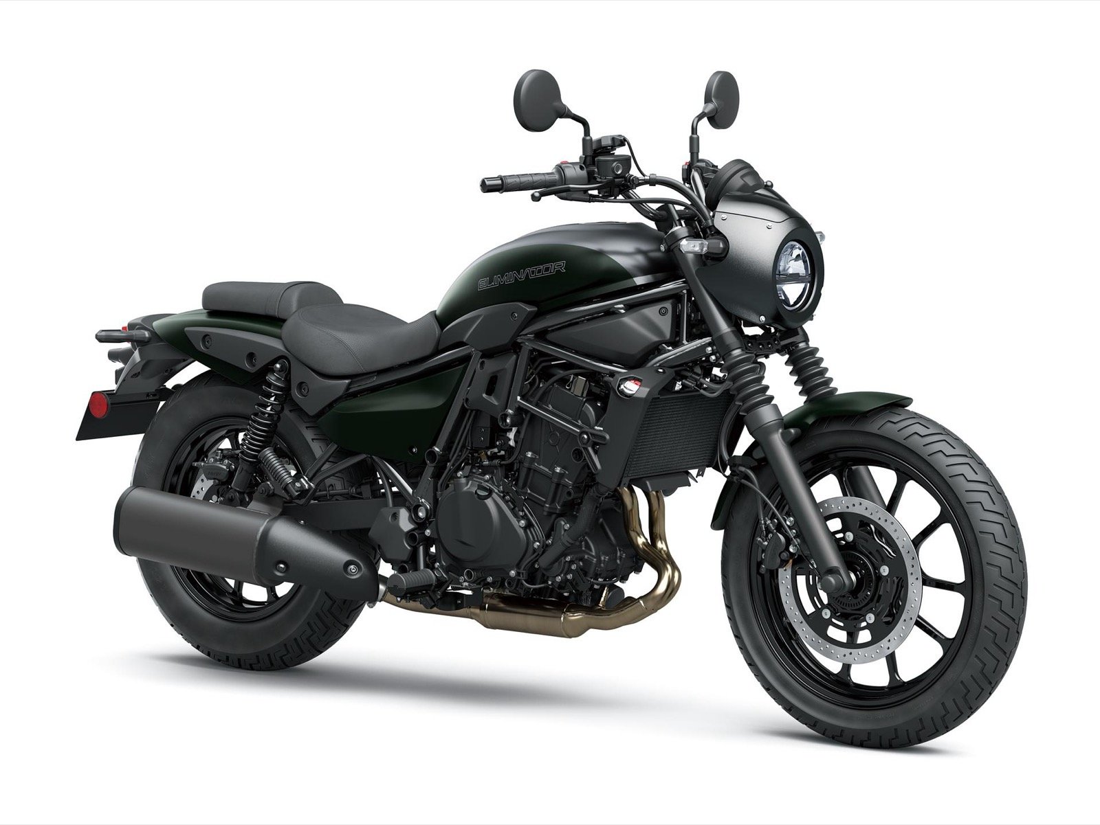 Kawasaki Eliminator 500 SE 2026 Candy Steel Furnace Green vista lateral frontal