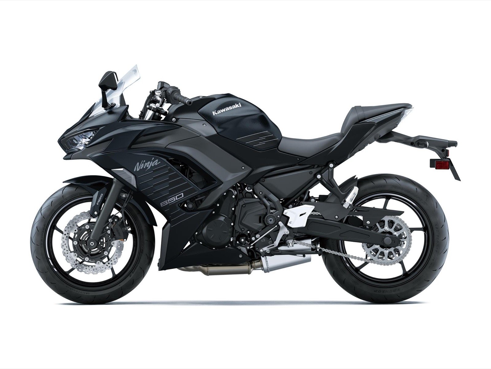 Kawasaki Ninja 650 2026 Metallic Matte Carbon Gray vista lateral esquerda