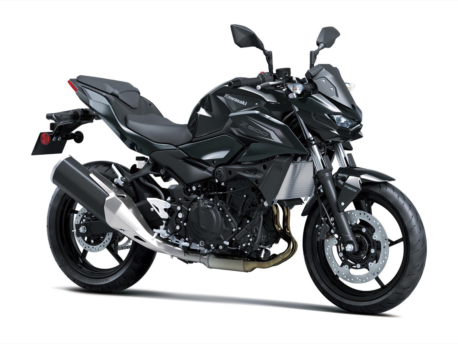 Kawasaki Z500 2026 Ebony Metallic Flat Spark Black vista lateral frontal