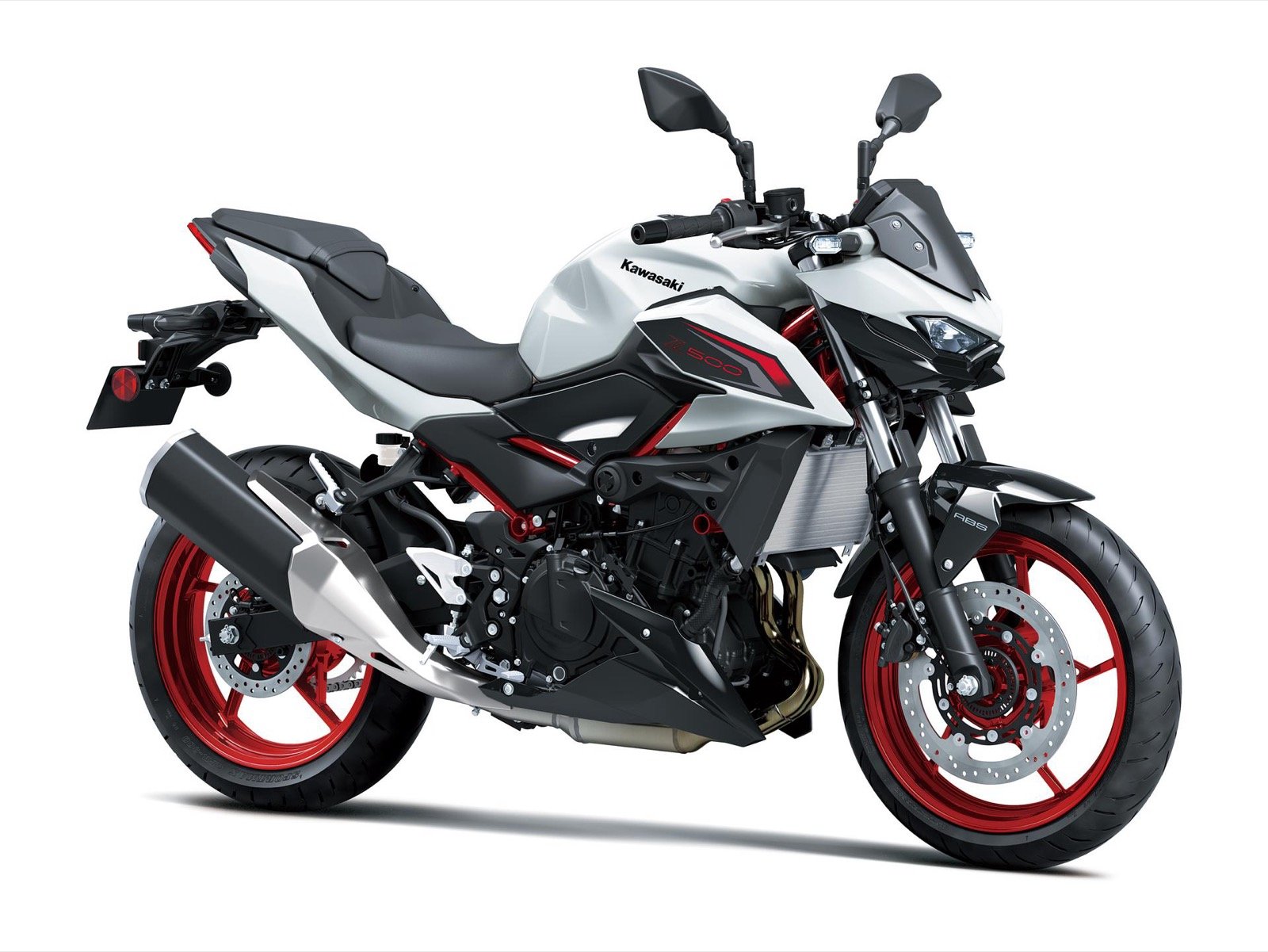 Kawasaki Z500 SE 2026 Pearl Blizzard White vista lateral frontal
