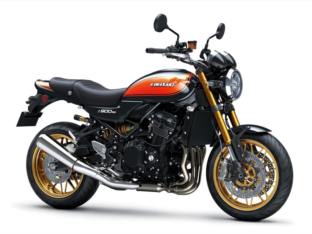 Kawasaki Z900RS SE 2027 vista lateral frontal